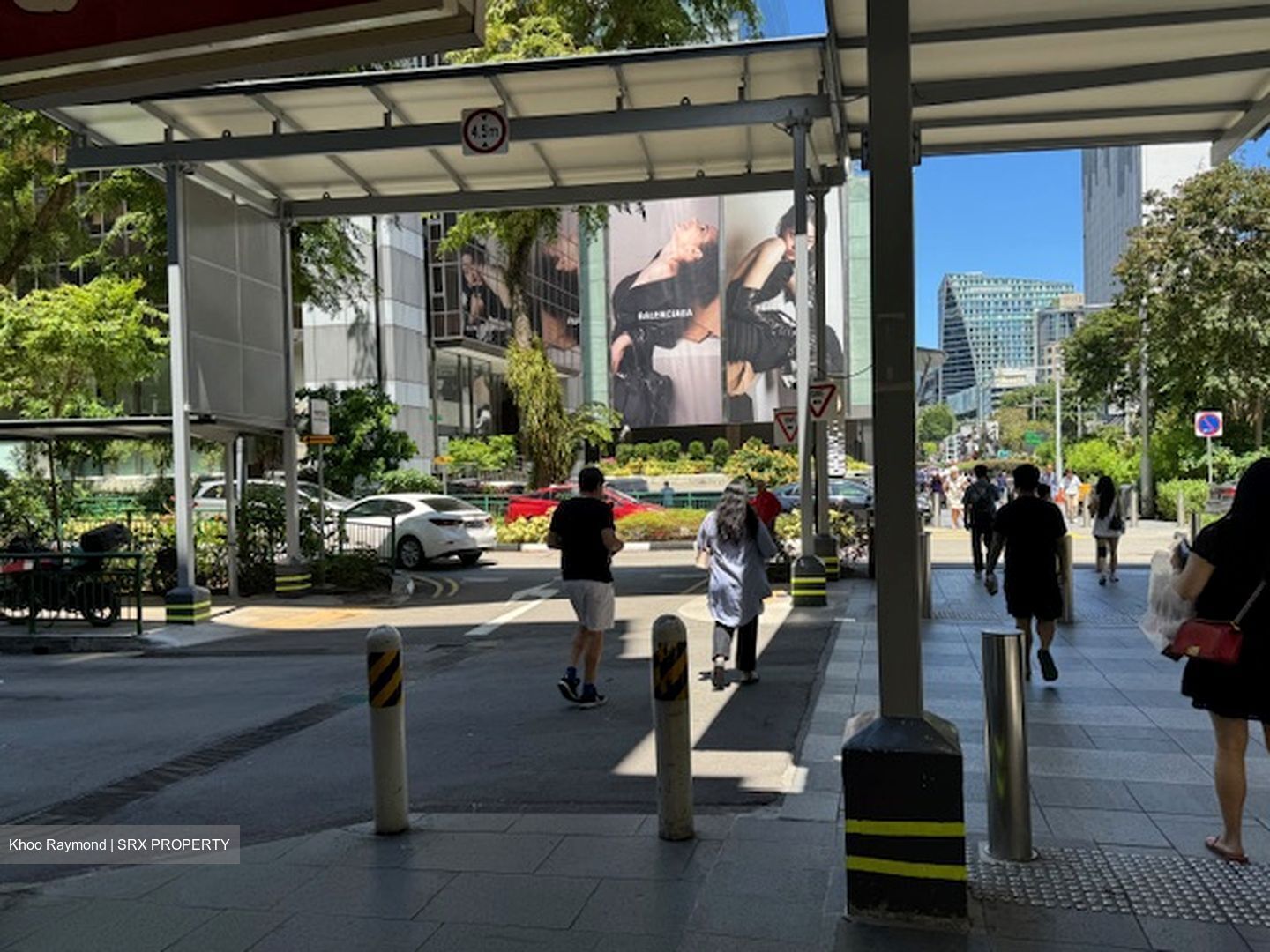 Lucky Plaza (D9), Retail #543307641
